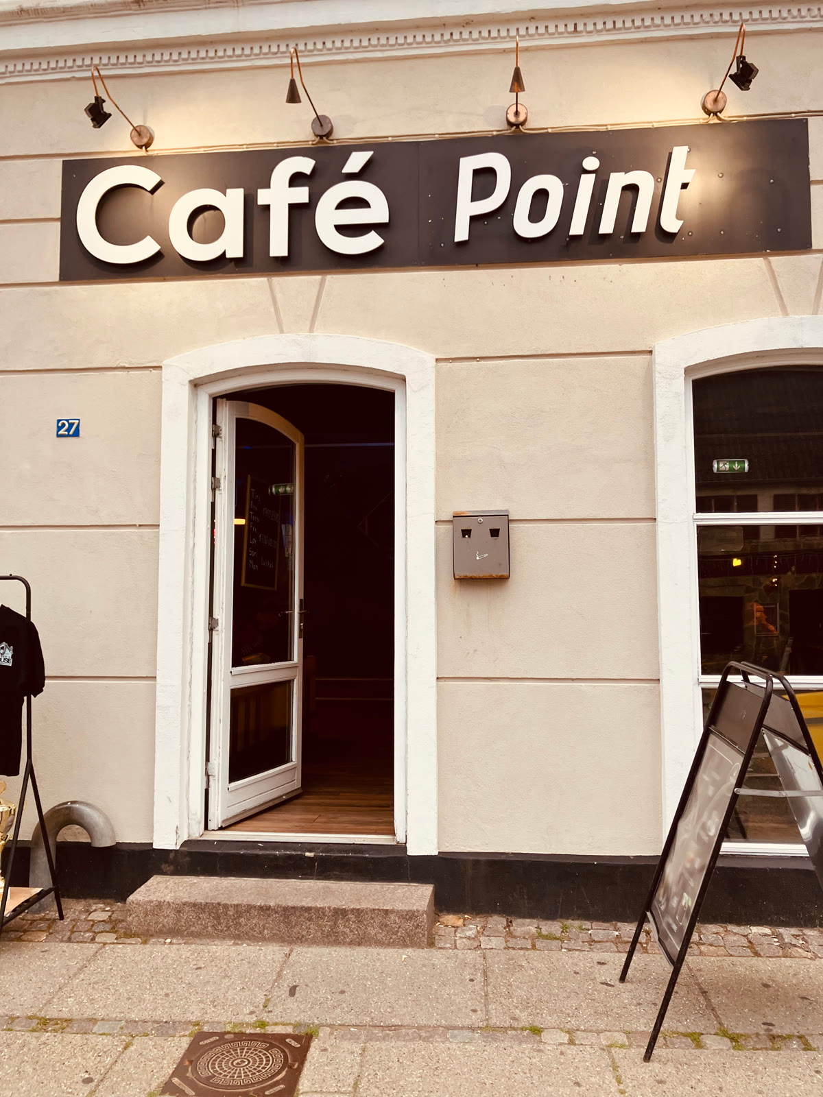 Intrarea în Café Point din Horsens